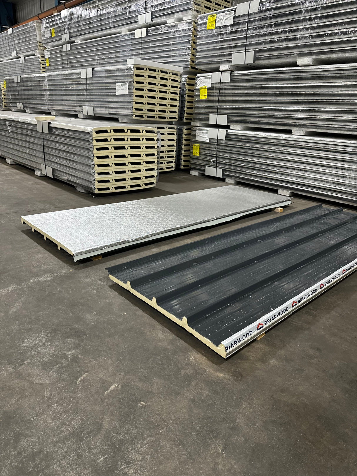 30mm PUR Insulated Roof Panel (No Cut Back) Anthracite