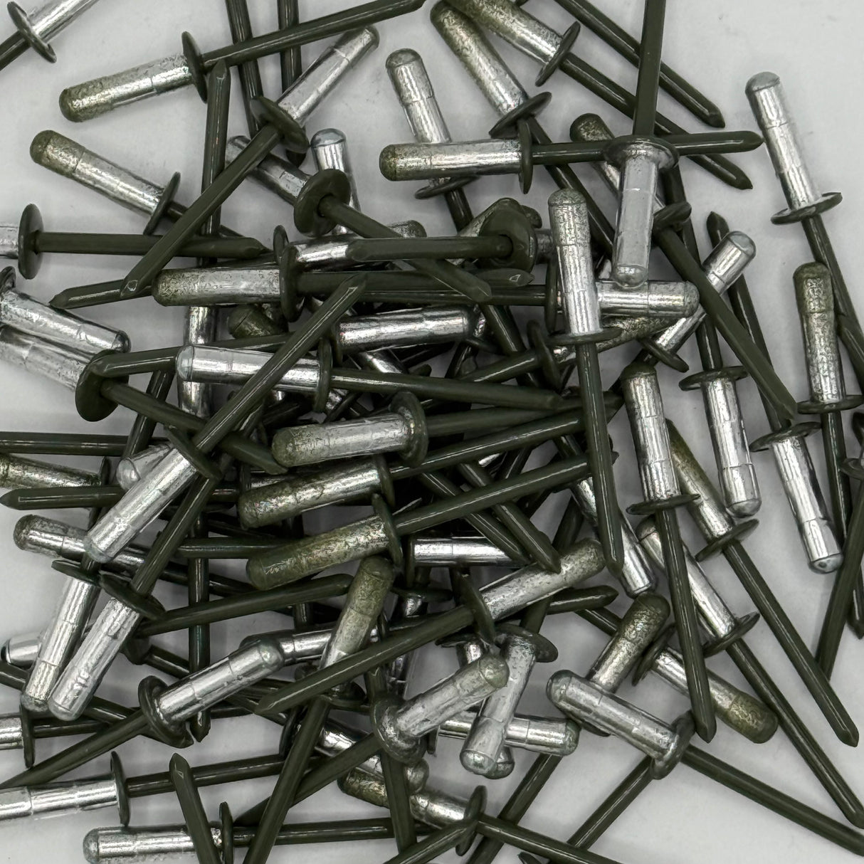 Coloured Rivets 4.9 x15mm (Pack of 100)