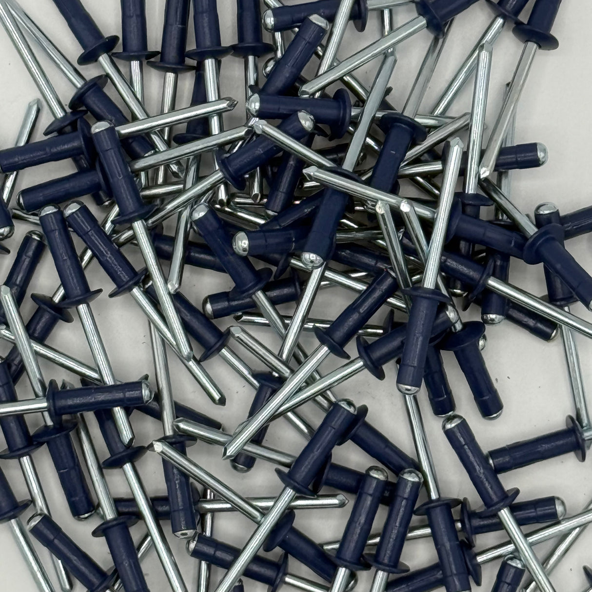 Coloured Rivets 4.9 x15mm (Pack of 100)